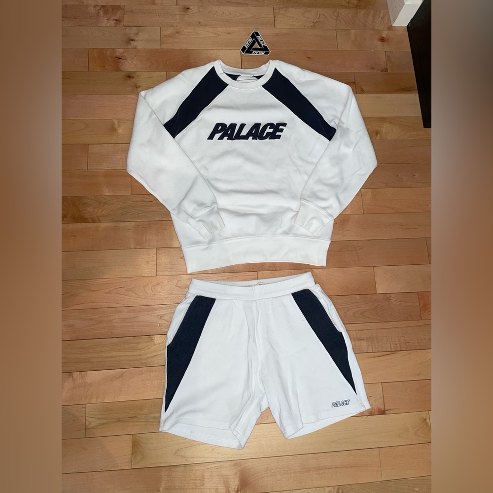 PALACE RARE CREWNECK & SHORTS SET CIRCA 2016 size medium
